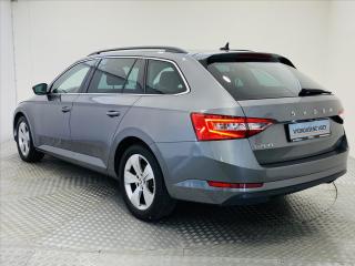 Škoda Superb 2,0 TDI 110kW Ambition DSG - náhled 25