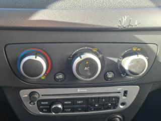 Renault Fluence (2014) 1.6 SCe 82 kW Life - náhled 13