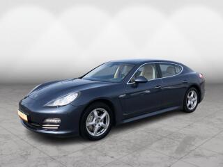 Porsche Panamera 4S