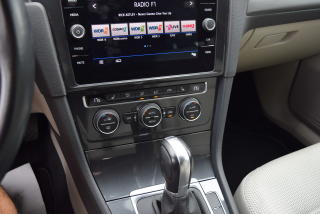 Volkswagen Golf Variant (2019) 1.5TSI 110kw STYLE DSG PÁDLA - náhled 24
