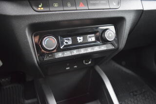 Škoda Fabia (2016) 1.2TSI 81kw AMBI ED. DRIVE TAŽ - náhled 25