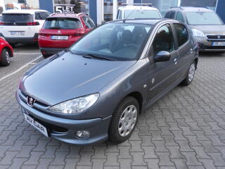 Peugeot 206 1.4i,1.maj,CZ,serviska,rozvody