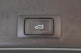 Audi A4 2,0 TDi 120kW S-Tronic ZÁRUKA - náhled 27