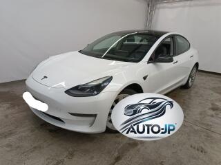 Tesla Model 3 AWD Long Range    P�IPRAVUJEME