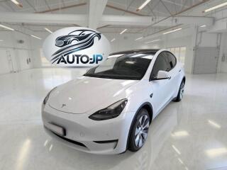 Tesla Model Y AWD Long Range    P�IPRAVUJEME