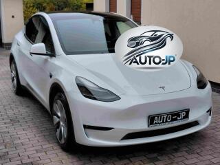 Tesla Model Y AWD Long Range    P�IPRAVUJEME