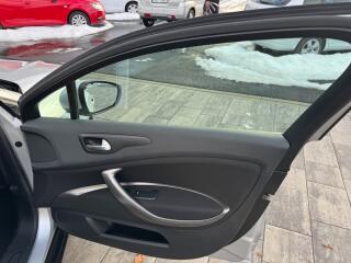 Citroën C5 (2010) Tourer Comfort 2.0 HDi 103kW - náhled 25