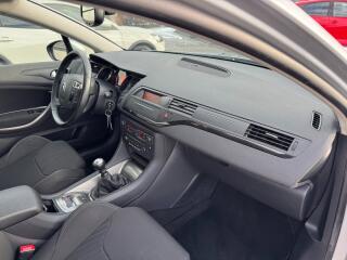 Citroën C5 (2010) Tourer Comfort 2.0 HDi 103kW - náhled 27