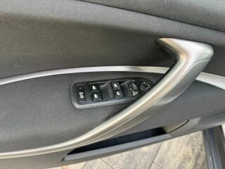 Citroën C5 (2010) Tourer Comfort 2.0 HDi 103kW - náhled 28