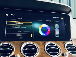 Mercedes-Benz Třídy E (2021) 450*4M*AMG*NEZ.TOP*AIRMATIC - náhled 34