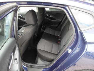 Hyundai i30 FASTBACK 1.0 T-GDI KLIMA, ESP - náhled 6
