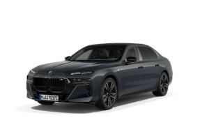 BMW M760e xDrive Sedan