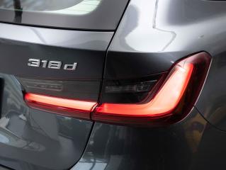 BMW Řada 3 (2021) 318d Touring - náhled 10