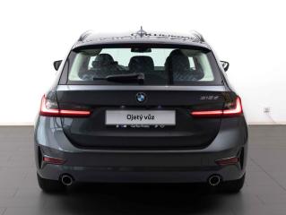 BMW Řada 3 (2021) 318d Touring - náhled 4