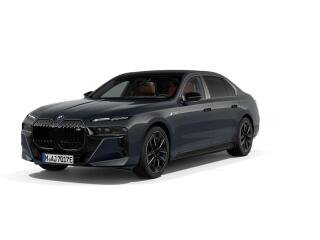 BMW i7 m70
