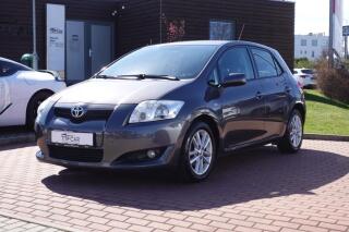 Toyota Auris 1.6VVTi 97kW M/T 5HB