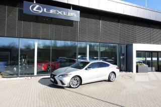 Lexus ES 300h F-Sport