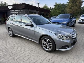 Mercedes-Benz E 300de Hybrid Vzduch