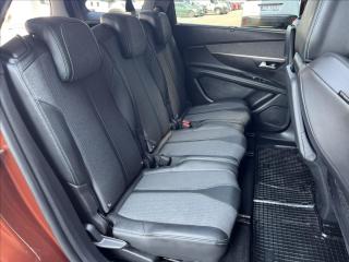 Peugeot 5008 1,2 PureTech  Allure Pack EAT8 - náhled 21