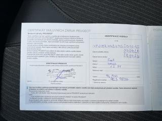 Peugeot 5008 1,2 PureTech  Allure Pack EAT8 - náhled 28