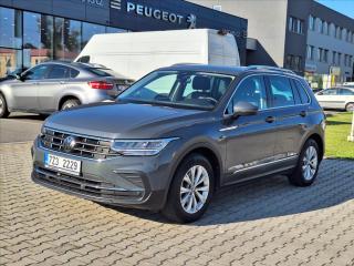 Volkswagen Tiguan 1.5 TSI  LIFE DSG CZ 1maj