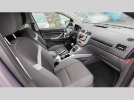 Ford Kuga 2.0TDCi CHAMPIONS EDITION - náhled 16