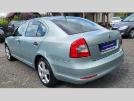 Škoda Octavia 1.6MPi CLASIC 1MAJITEL - náhled 10