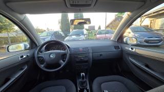 Škoda Fabia 1.4 AMBIENTE 1MAJITEL - náhled 18