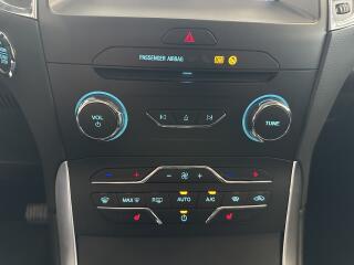 Ford Galaxy Titanium 2.5i HEV 190k aut. - náhled 25