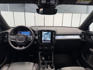 Volvo XC40 B3 2.0L 163 HP AT7 FWD CORE