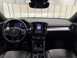 Volvo XC40 B3 2.0L 163 HP AT7 FWD CORE