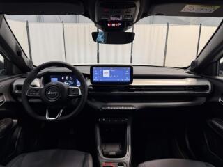 Jeep Avenger Altitude 1.2 Turbo e-Hybrid 11
