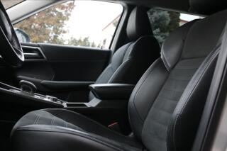 Mitsubishi Outlander 2,4 7míst, intense - náhled 28