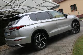 Mitsubishi Outlander 2,4 7míst, intense - náhled 10