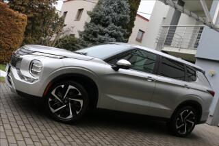 Mitsubishi Outlander 2,4 7míst, intense - náhled 14