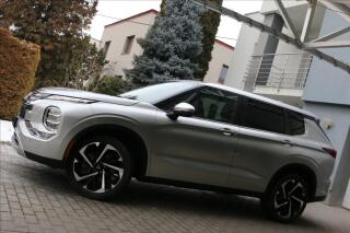 Mitsubishi Outlander 2,4 7míst, intense - náhled 18