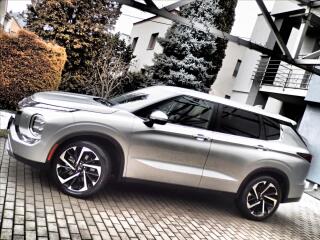 Mitsubishi Outlander 2,4 7míst, intense - náhled 6