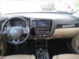 Mitsubishi Outlander 2,3 INTENSE+ 2.2 DI-D 6AT 4WD - náhled 11