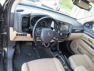 Mitsubishi Outlander 2,3 INTENSE+ 2.2 DI-D 6AT 4WD - náhled 13