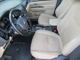 Mitsubishi Outlander 2,3 INTENSE+ 2.2 DI-D 6AT 4WD - náhled 14