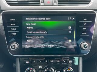 Ford Focus (2020) Com. 1.5TDCI 88kW! TITANIUM! - náhled 30