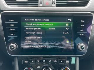 Ford Focus (2020) Com. 1.5TDCI 88kW! TITANIUM! - náhled 31