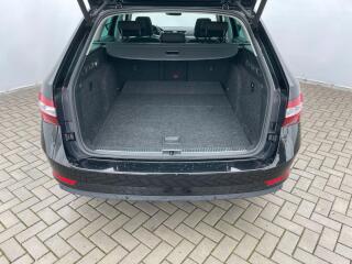 Ford Focus (2020) Com. 1.5TDCI 88kW! TITANIUM! - náhled 9