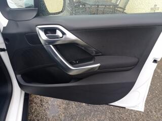 Peugeot 2008 1.5 75kW/Navi/1Maj/TOP - náhled 21