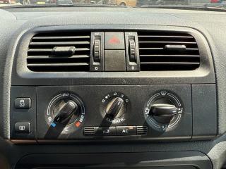 Škoda Fabia 1.2 HTP 51kW KOMBI - náhled 14