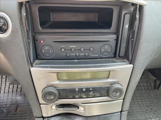 Renault Laguna 1,9 dCi TAŽNÉ BEZ STK - náhled 15
