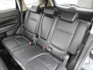 Mitsubishi Outlander (2016) 2.2D 110kW 6 st. MAN 4X4 - náhled 11