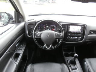 Mitsubishi Outlander (2016) 2.2D 110kW 6 st. MAN 4X4 - náhled 17