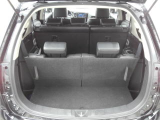 Mitsubishi Outlander (2016) 2.2D 110kW 6 st. MAN 4X4 - náhled 28