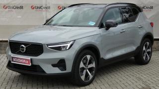 Volvo XC40 B3 PLUS DARK DCT